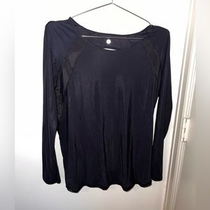 Only worn once or twice! Perfect condition. Material is very soft